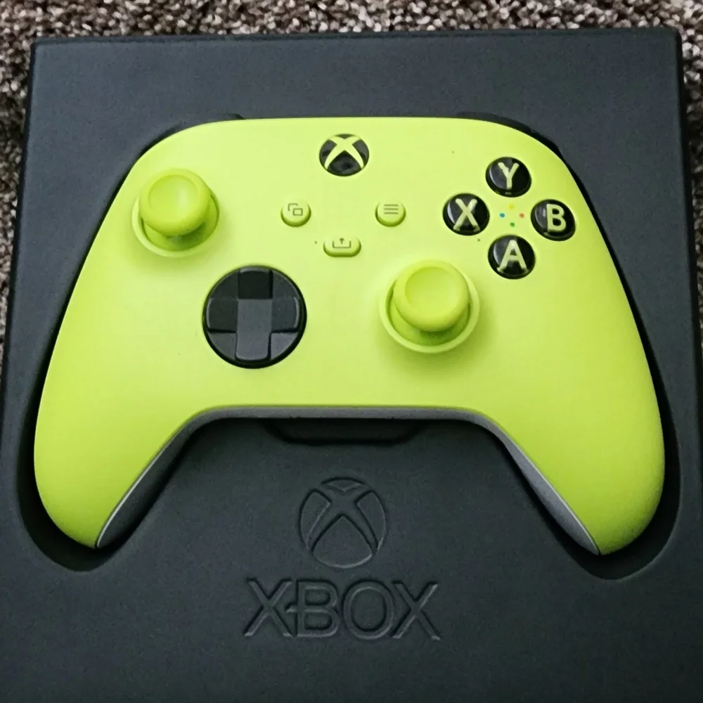 Wireless Controller - Electric Volt